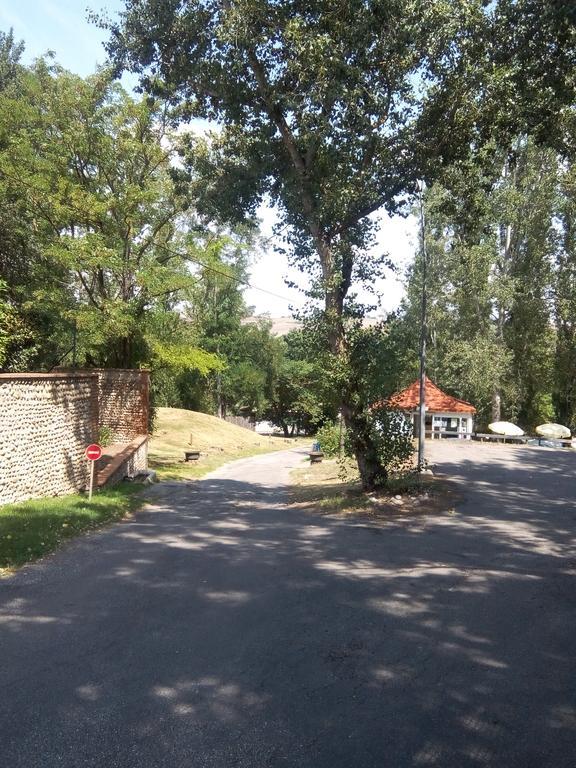 ホテル La Bastide Mazères エクステリア 写真